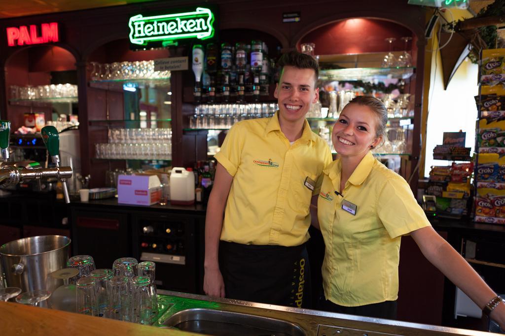 Oostappen Vakantiepark Prinsenmeer Bv Asten Extérieur photo