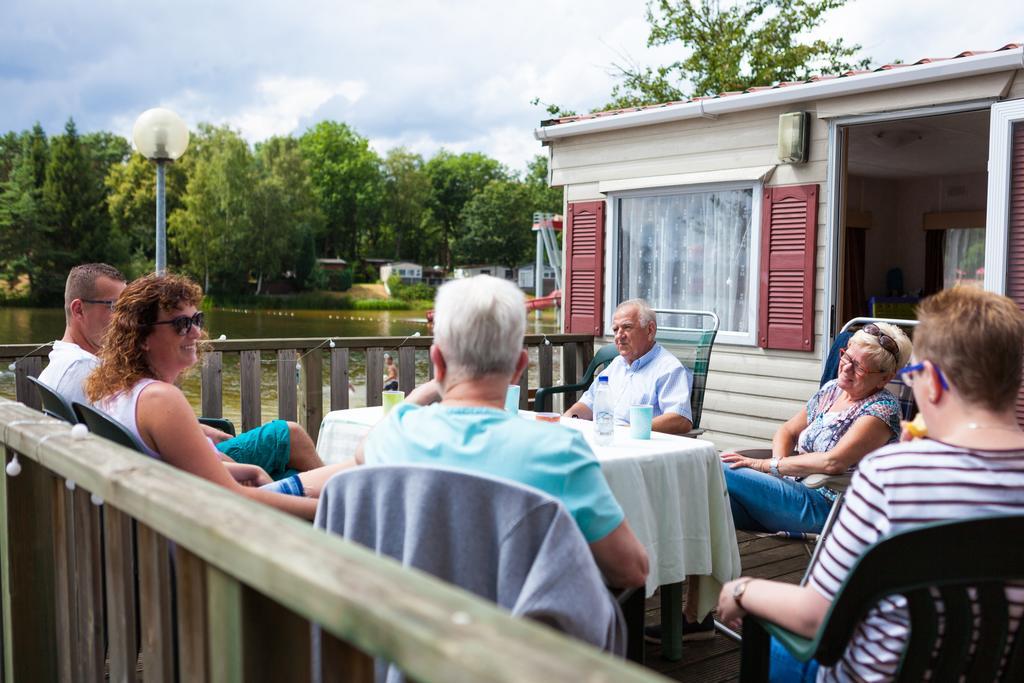 Oostappen Vakantiepark Prinsenmeer Bv Asten Extérieur photo
