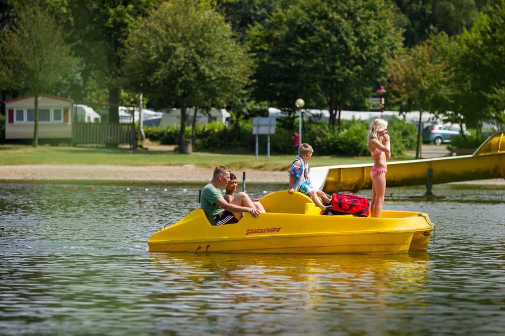 Oostappen Vakantiepark Prinsenmeer Bv Asten Extérieur photo