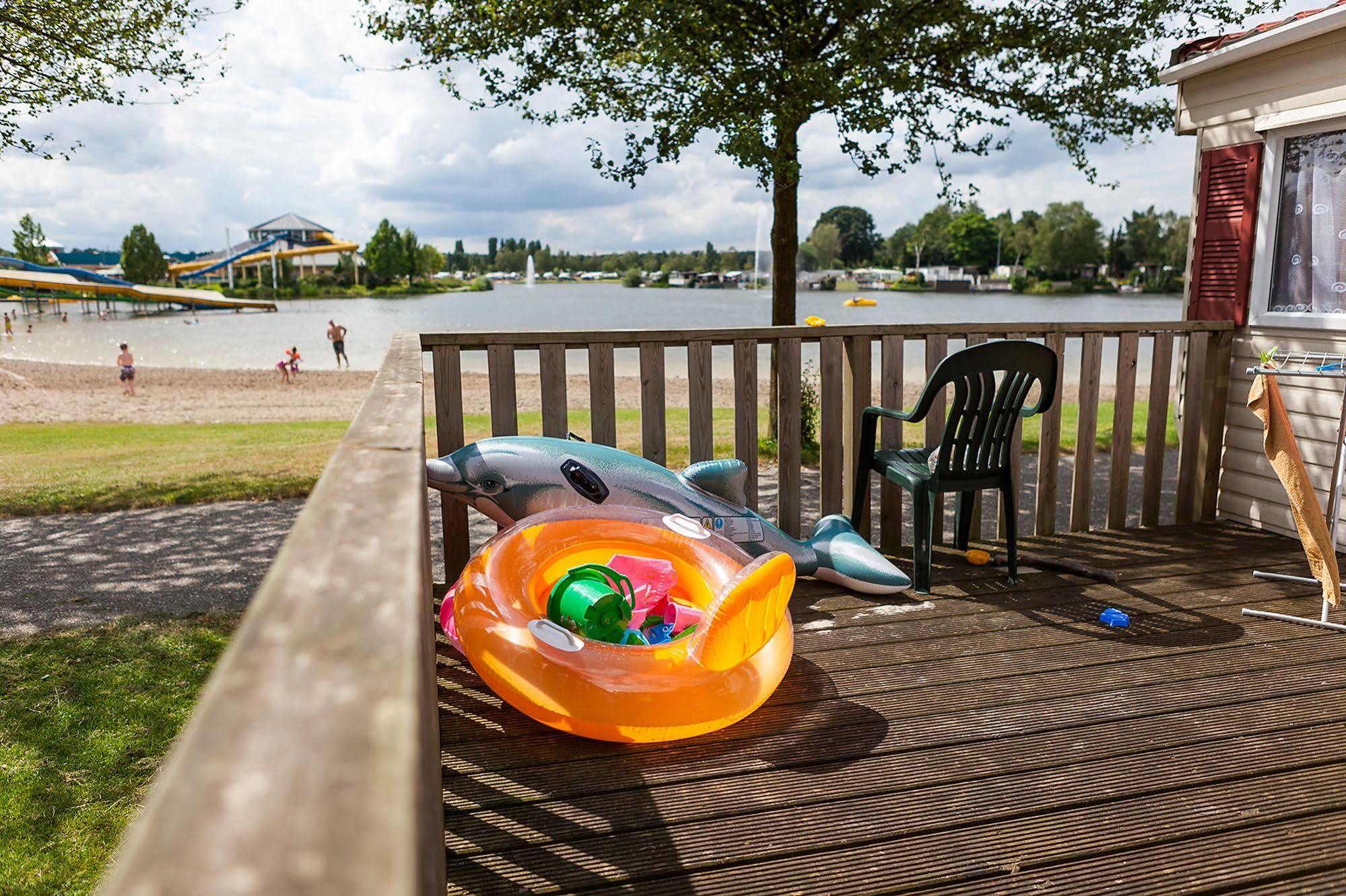 Oostappen Vakantiepark Prinsenmeer Bv Asten Extérieur photo