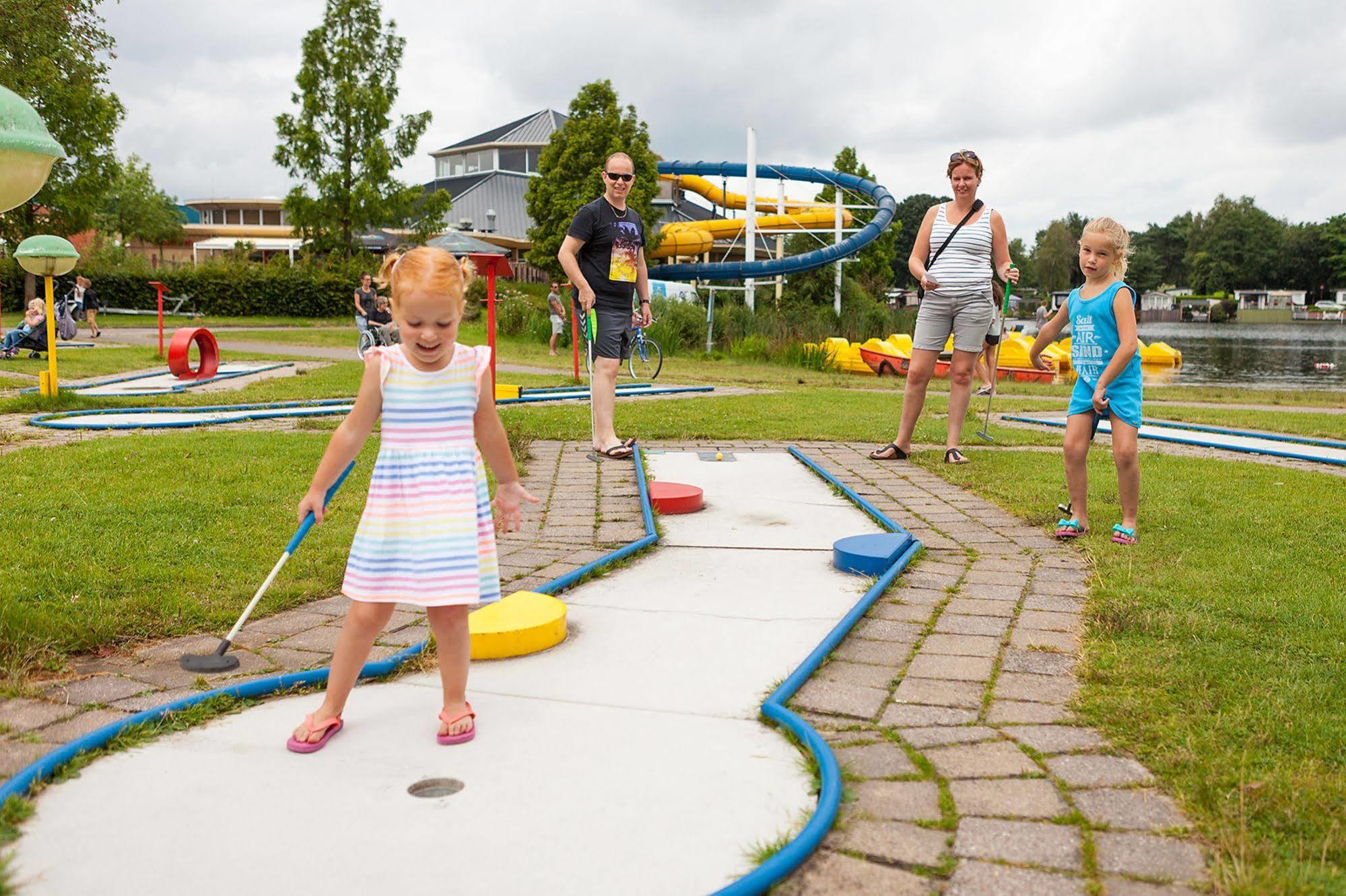 Oostappen Vakantiepark Prinsenmeer Bv Asten Extérieur photo